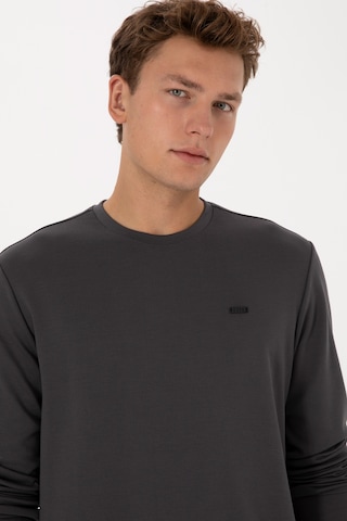 U.S. Polo Assn. Erkek Regular Fit Bisiklet Yaka Gri Sweatshirt 50315483-VR024