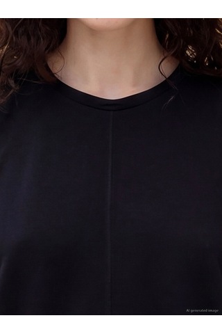 Lcw Petite Siyah Soft Touch Asimetrik Kesim Kadın Tişört