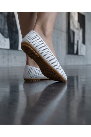 Futsishoes Bella Beyaz Hakiki Deri Delikli Günlük Kadın Babet Ayakkabı
