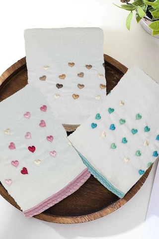 3 Lü Renkli Kalpli Su Taşı Kenar İşlemeli Havlu Seti 50x90 Cm Çok Renkli