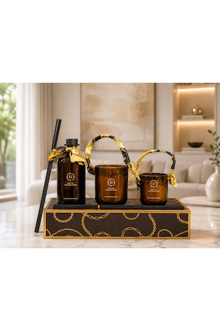 Haute Collection Sandalwood Rose Lüks Oda Kokusu Ve 2 Li Mum Seti Dekoratif Kokulu Mum & Çubuklu Oda Parfümü Hediyelik Set Sandal ağacı