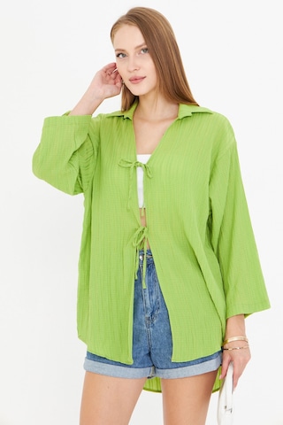 Armonika Kadın Fıstık Yeşili Gömlek Yakalı Önden Bağcıklı Kimono Gömlek Arm-25k001006