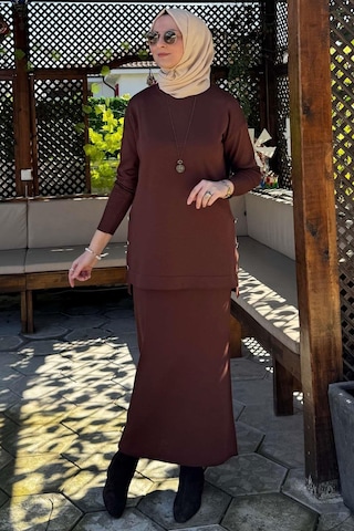 Sezen Triko Takım Kahve Çok Renkli