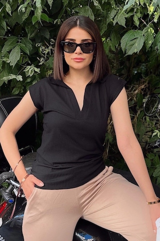 Siyah Polo Yaka, Kısa Kol, Fitilli Kaşkorşe Kumaş, Basic Kalıp/kesim, Spor Ve Günlük Bluz & T-shirt SIYAH