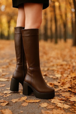 Kadın Fermuarlı Yüksek Topuklu Şık Çizme Kahverengi