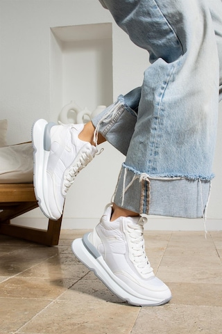 Shoetek Marion Kadın Sneakers Bağcıklı Spor Bot Beyaz Paraşüt Deri