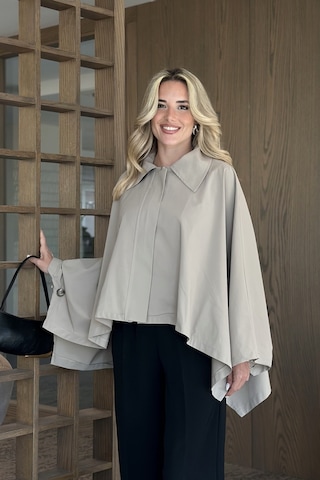 Laluvia Bej Pelerin Model Trençkot - 7603 Bej