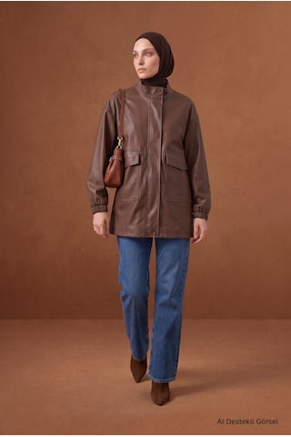 Armine Trend Dik Yaka Cep Detaylı Uzun Kollu Rahat Kesim Ceket 81 Cm Boy Kahverengi 26kt541