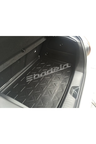 Mercedes B Serısı 2011-2018 Uyumlu Bagaj Havuzu Kokusuz Kaucuk 3D