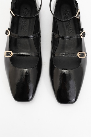 Luvishoes Luvi Shoes Glımmer Siyah Rugan Hakiki Deri Bilekten Bağlamalı Küt Burun Kadın Babet Ayakkabı Siyah Rugan