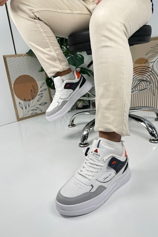 Günlük Erkek Sneaker Bağcıklı Kalın Desenli Tabanlı Oval Burunlu Bilek Destekli Spor Ayakkabı 2282 Buz Beyaz Oranj Laci