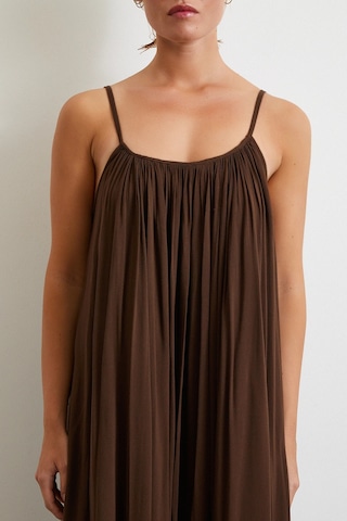 Askılı Piliseli Geniş Elbise Kahve Kahve