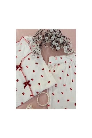 Mh Moony Homewears Markie Kımızı Kurdele Kısa Kol Şortlu Yazlık Pijama Takımı Ekru Ve Kırmızı