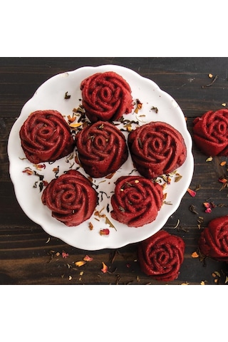 Nordicware 6 Lı Mini Gül Kek Kalıbı Altın