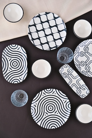 Tabak Evi Porselen Black Kahvaltı Ve İkram Takımı 6 Kişilik 14 Parça Tvl14kahprs1152 Çok Renkli