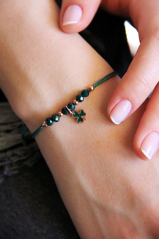 Gümüş Yonca Motifli Taşlı Makrome Bileklik - B069901