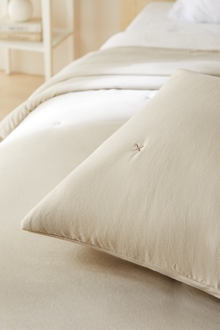 Ocean Home Textile Nakışlı Bej Çift Kişilik Yatak Örtüsü Seti 1 Adet 250 X 230 / 2 Adet 50 X 70 Cm