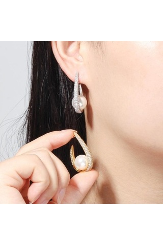 Novahub Altın Rengi Beyaz Kübik Zirkonya U Şekli Küpe Beyaz Kadın Küpe Beyaz