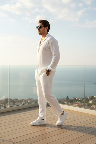 Fifty Color Kırışmaz Yazık Likralı Bürümcük Kumaş Gömlek Ve Pantolon Takım Beyaz