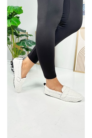Günlük Kadın Loafer Peluş Astarlı Oval Burunlu Alçak Desenli Tabanlı Ayakkabı 375 Beyaz