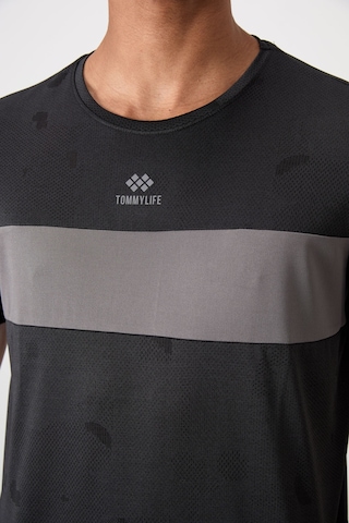 Tommy Life Siyah Polyester Nefes Alan Jakarlı İnce Esnek Standart Fit Erkek Performans T-shirt - 88398 Siyah
