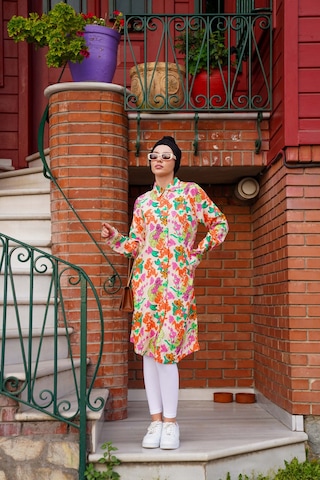 Polologin Butik Retro Çiçek Desenli Hakim Yaka Tunik Turuncu