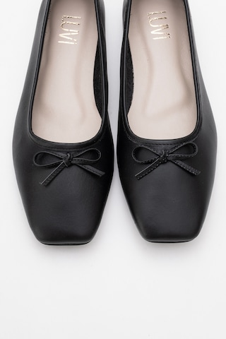 Luvishoes Luvi Shoes Sosa Siyah Cilt Hakiki Deri Küt Burunlu Fiyonklu Kadın Babet Ayakkabı Siyah Cilt