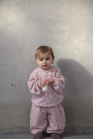 Pembe Çiçek Baskılı Şalvar Takım Pembe