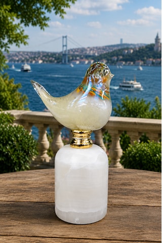 Tamamen El İşçiliği Ve Üfle İle Yapılmış 21 Cm Boyutlarında Kuş Figürü .