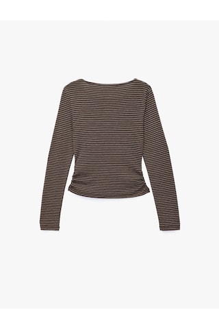 Koton Pamuklu Slim Fit Büzgülü Kayık Yaka Uzun Kollu Çizgili Tişört Kahverengi Çizgili 7wal10446ık