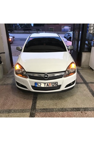 Universal Plastik Astra h Lip Tüm Araçlara Uyumlu (plastik)