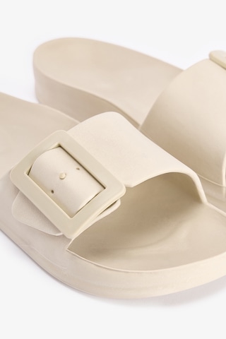 Penti Big Buckle Terlik