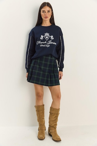 Shade Kadın Bisiklet Yaka Nakış İşlemeli Üç İplik Şardonlu Sweatshirt 60601049 - Lacivert