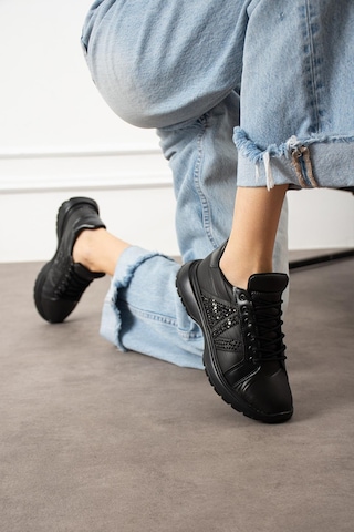 Shoetek Beatriz Kadın Sneakers Yandan Taşlı Bağcıklı Spor Ayakkabı Siyah Siyah