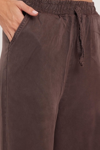 Tudors Kadın Regular Fit Klasik Kesim Pamuklu Geniş Paça Kahverengi Pantolon-39523 Kahverengi