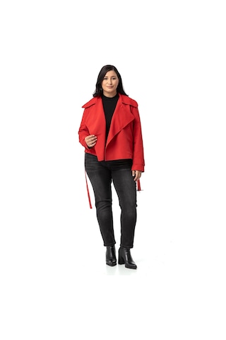 Büyük Beden Mono Yaka Kemerli Astarlı Kısa Kırmızı Trençkot Kırmızı