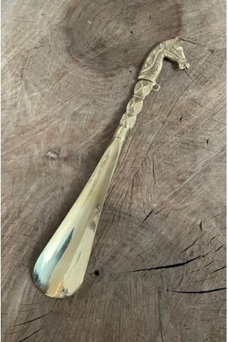 SARI RENK AYAKKABI ÇEKECEĞİ PİRİNÇ AYAKKABI ÇEKECEK KERATA 28CM