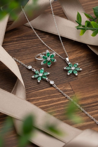 925 Ayar Zümrüt Taşlı Rodyum Lotus Çiçeği 3'lü Gümüş Set Rs10050 Gümüş