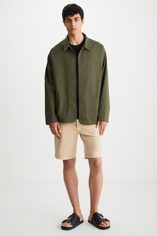 Wagner Erkek Özel Dokulu Kalın Kumaş Düğmeli 3 Cep Detaylı Regular Fit Haki Ceket