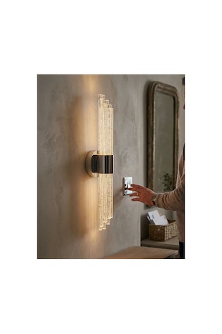 Matrix 8 Led Duvar Apliği Modern Ve Şık Tasarım Aplik Gümüş Gövde Günışığı Led Gümüş