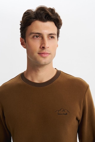 AR-MA Arma Erkek Regular Fit Örme Selanik Sweatshirt %65 Pamuk %35 Polyester, Karbon Fırçalı, Basic Bisiklet Yaka K30124698902 Kahverengi-k7