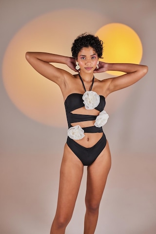 Holly Lolly Çıkarılabilir Çiçek Detaylı Cutout Kesim Premium Swagger Mayo Siyah