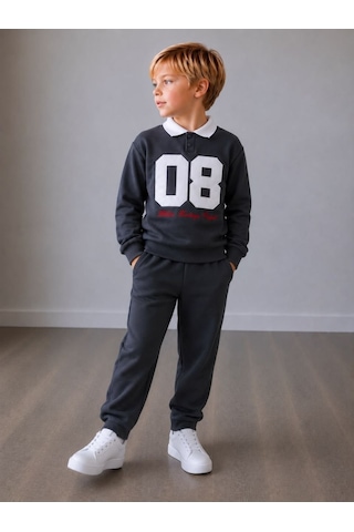 Polo Yaka Nakışlı Erkek Çocuk Sweatshirt & Eşofman Alt Üst Takım Kolej Stili Ve Şıklık Bir Arada Gri