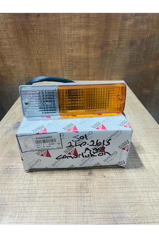 Massey Ferguson 240 Agco-2615 Arka Çamurluk Ön Sinyal Lambası Sol