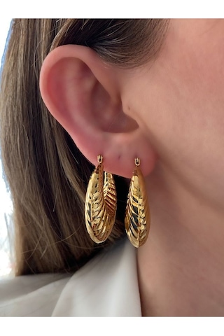 İri Sallantılı Burgu Çelik Kararmaz Küpe Çifti Altın