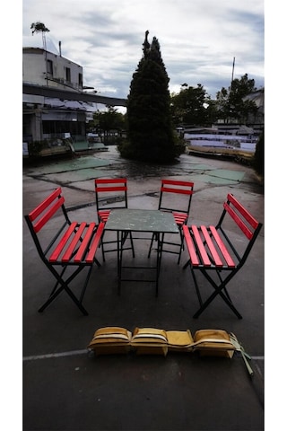 Modern 2-2-1-1 Balkon Bahçe Mutfak Bistro Set Katlanır Masa-sandalye 6 Kişilik Kırmızı