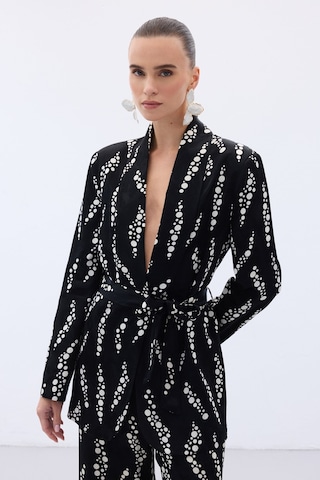 Sateen Desenli Uzun Ceket - Siyah-136474 Siyah
