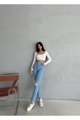 Kadın Mavi Likralı Diz Yırtmaçlı Dar Paça Jean Lazer Yırtıklı Kot Pantolon Mavi