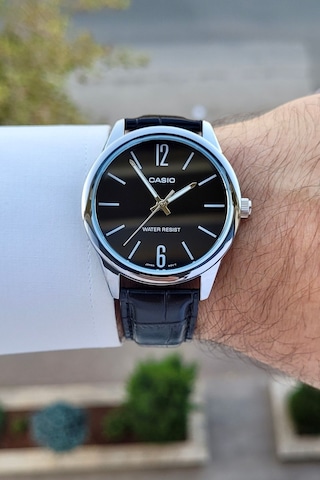 Casio Csıste125 Erkek Kol Saati