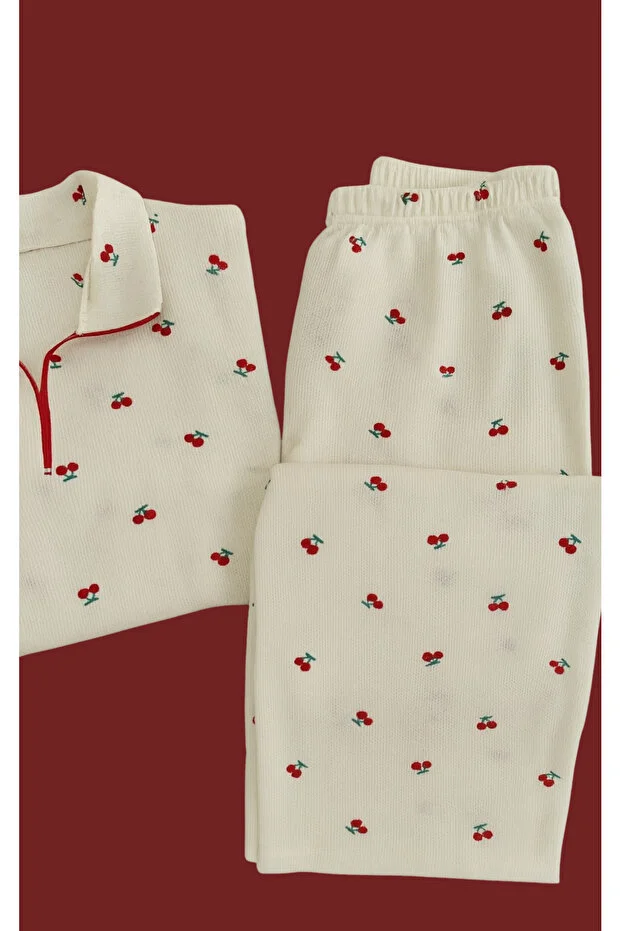 Mihra Kiraz Desen Li Pijama Takımı ekru